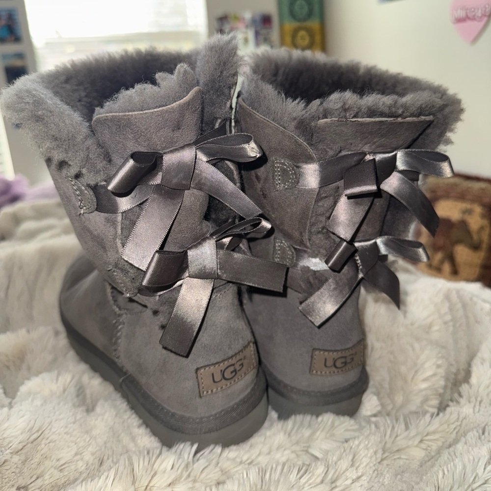 bailey bow short uggs grey women’s